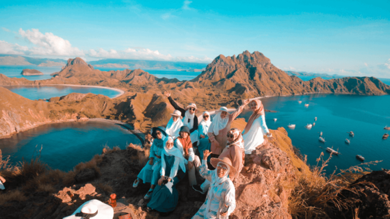 Recreation Packages Gili Lawa Island Two Days And One Night Using Semi Phinisi Boat With Affordable Prices In Komodo, Labuan Bajo, West Manggarai.