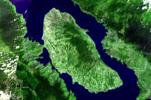 26144245c850009125tobanasa03jpg Paket Wisata Private Trip Pulau Komodo