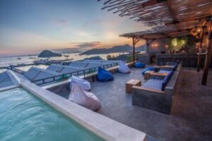 CafediLabuanBajoLePiratePhotobyTripAdvisore1689078119795jpg  Paket Wisata Private Trip Pulau Komodo