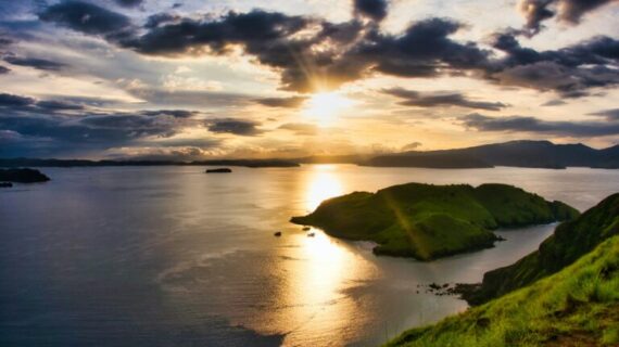 Exploring the Hidden Gems of Labuan Bajo: A Journey Through Indonesia’s Natural Wonders