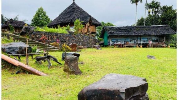Wisata Budaya Labuan Bajo: Mengenal Keberagaman Budaya di Kota Seribu Sunset