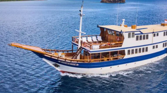 Exploring the Underwater Wonders of Komodo National Park